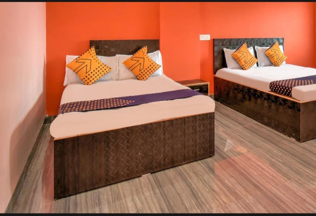Hotel Nisarg Lodging And Restaurant 아우랑가바드 외부 사진